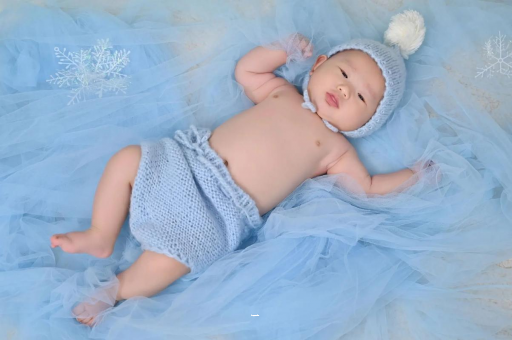 天津三个月宝宝挠耳朵